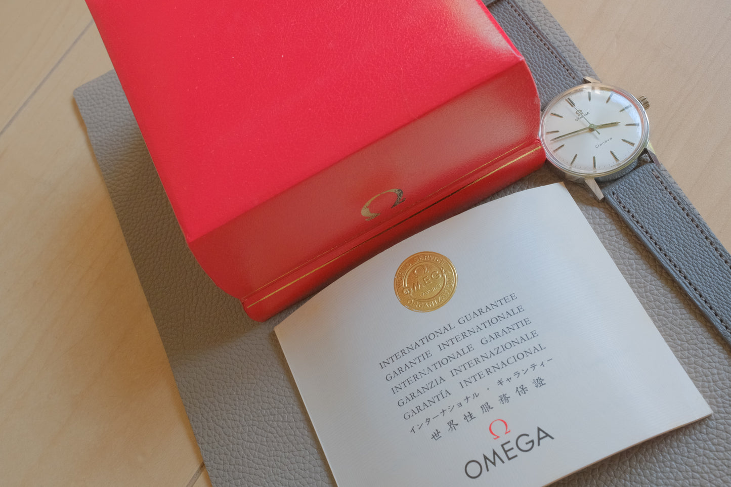 OMEGA Geneve ref.130.011SP manual cal.601 c.1969 guarantee box