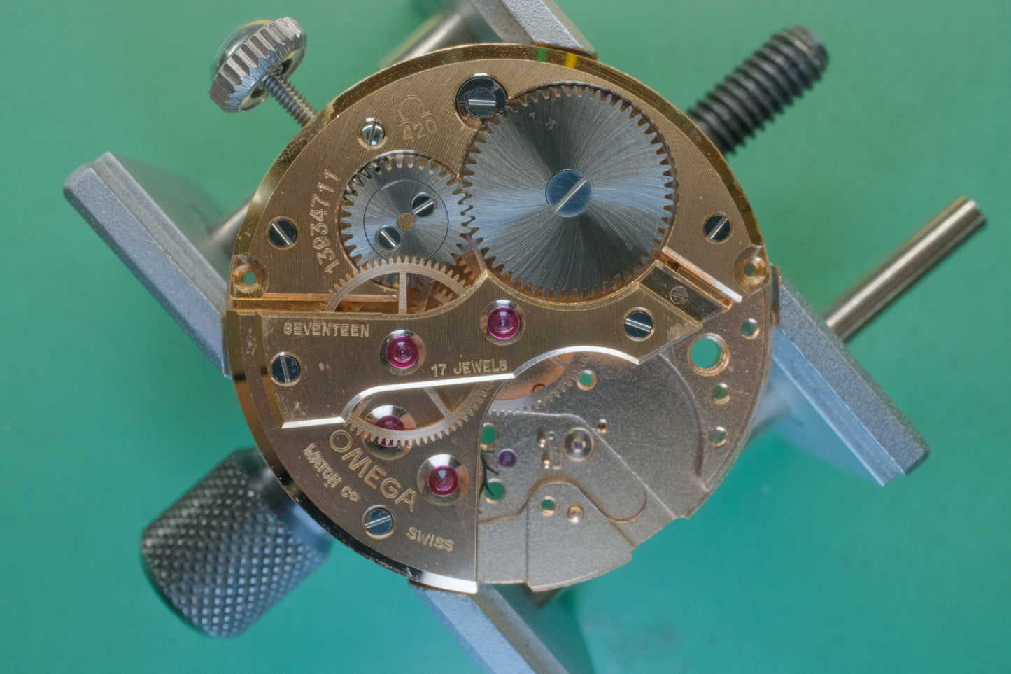 OMEGA ref.2667-2 Manual winding cal.420 c.1954