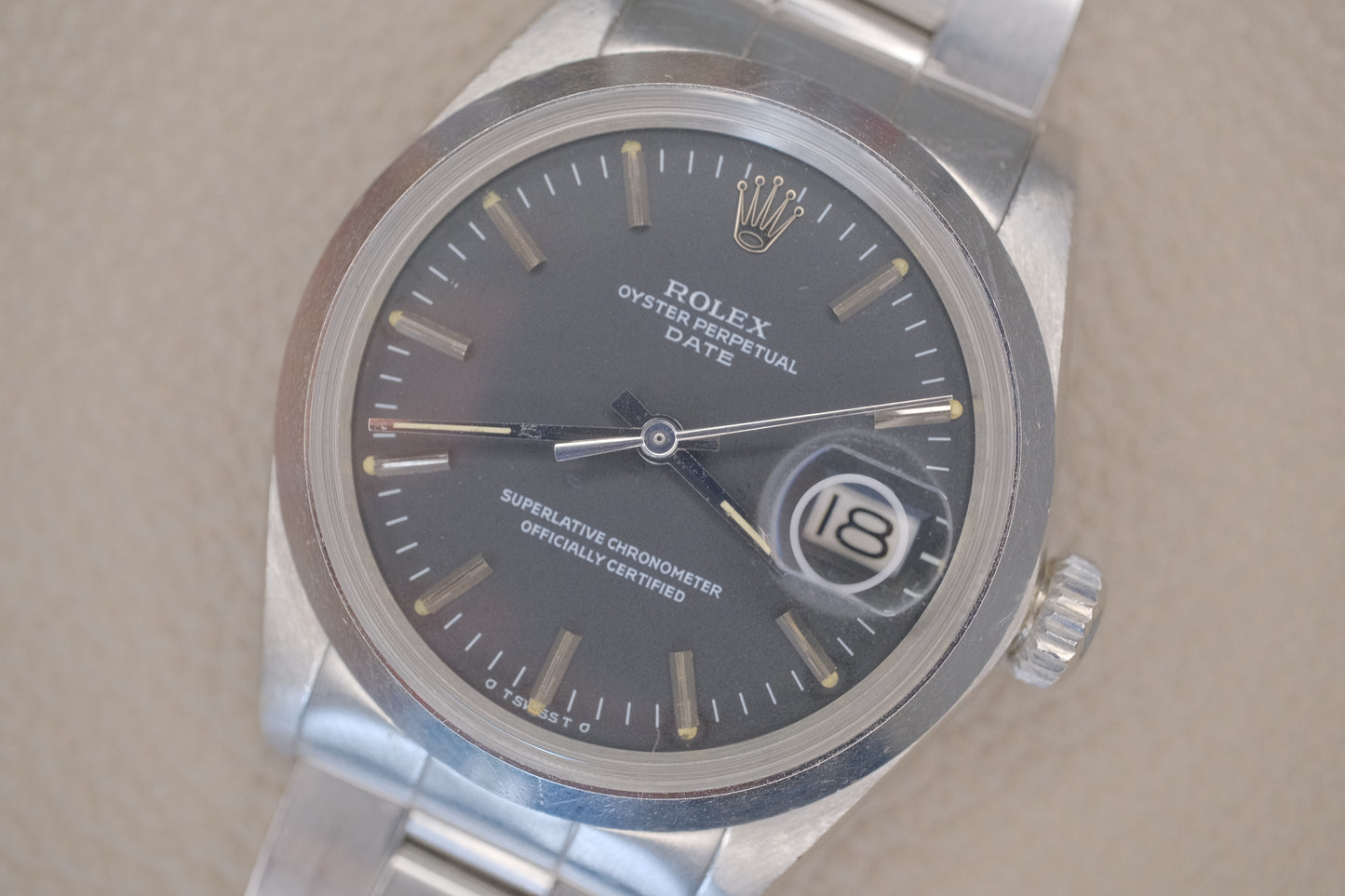 ROLEX σ Oyster Perpetual Date Ref.1500 Matt Black Dial
